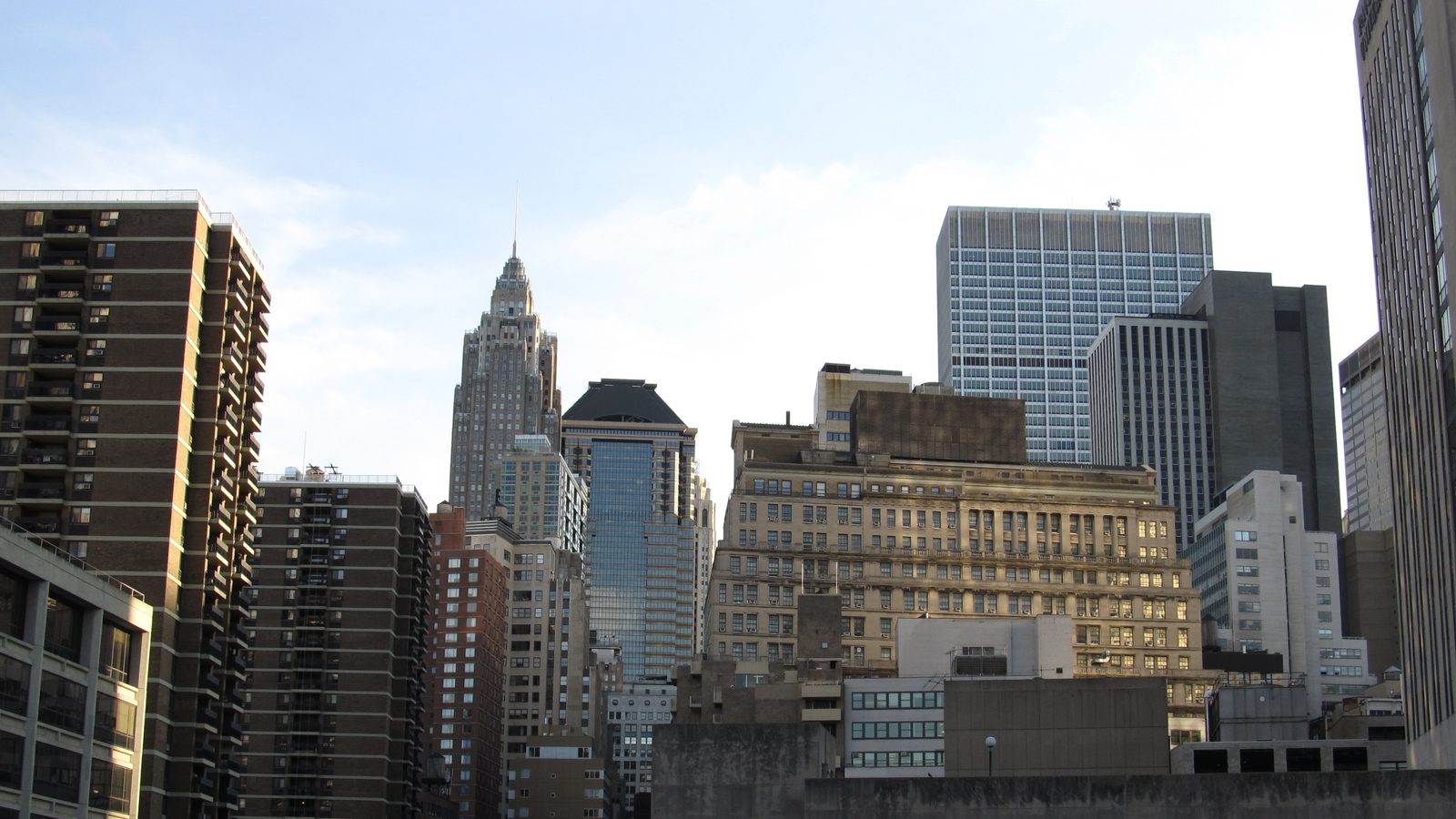 International financial district connected across markets